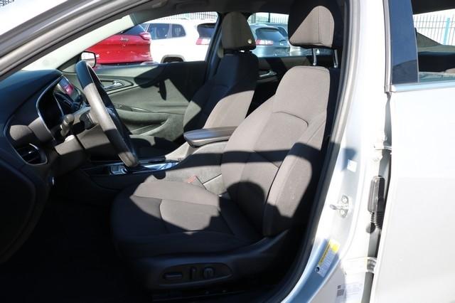 Chevrolet Malibu 4dr Sdn LT 2021