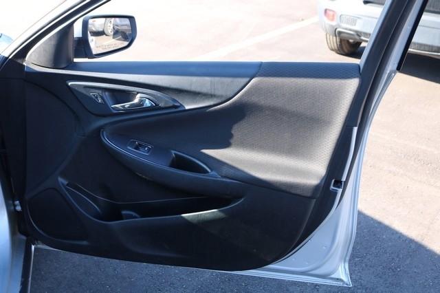 Chevrolet Malibu 4dr Sdn LT 2021