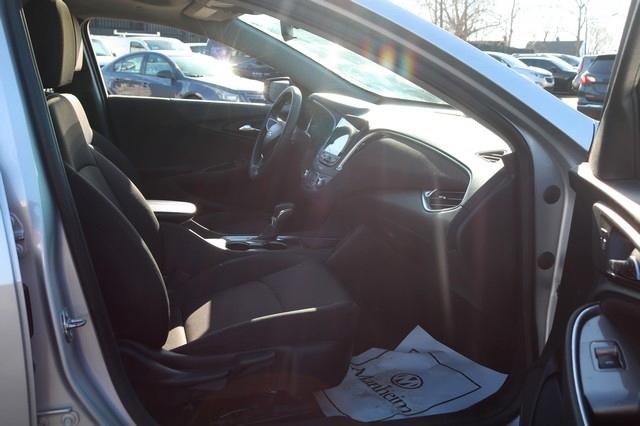 Chevrolet Malibu 4dr Sdn LT 2021