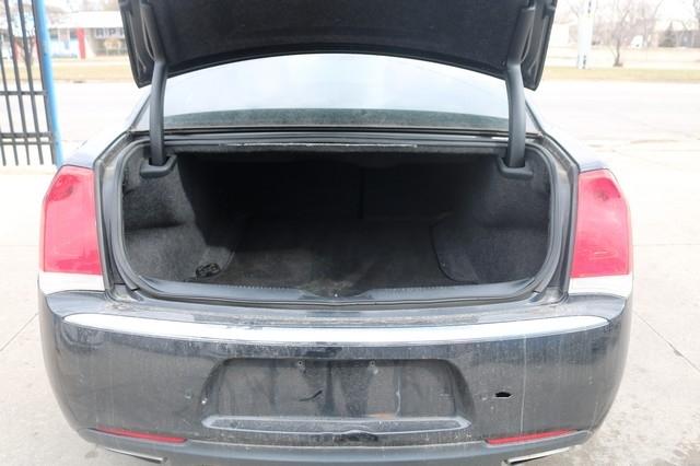 Chrysler 300 4dr Sdn 300C AWD 2015