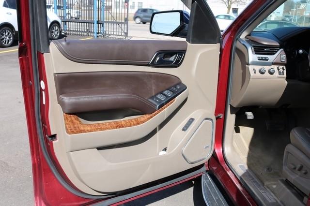 Chevrolet Suburban 4WD 4dr 1500 Premier 2019