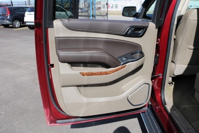 Chevrolet Suburban 4WD 4dr 1500 Premier 2019