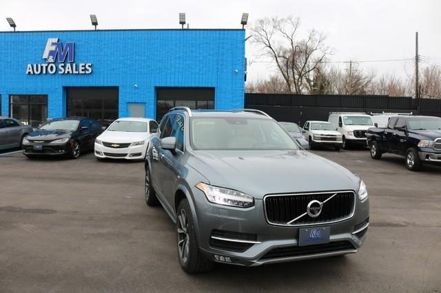Volvo XC90 T6 AWD 7-Passenger Momentum 2017