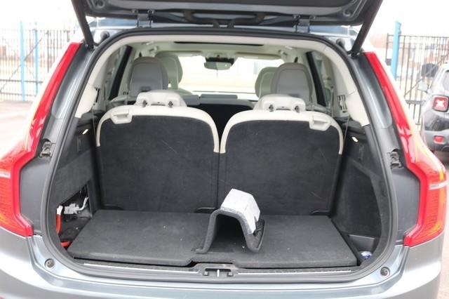 Volvo XC90 T6 AWD 7-Passenger Momentum 2017