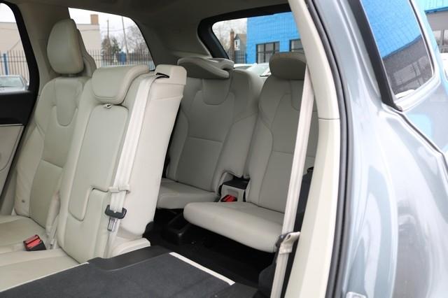 Volvo XC90 T6 AWD 7-Passenger Momentum 2017