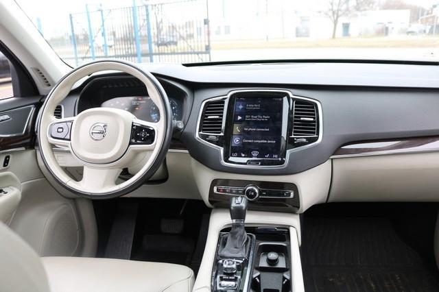 Volvo XC90 T6 AWD 7-Passenger Momentum 2017