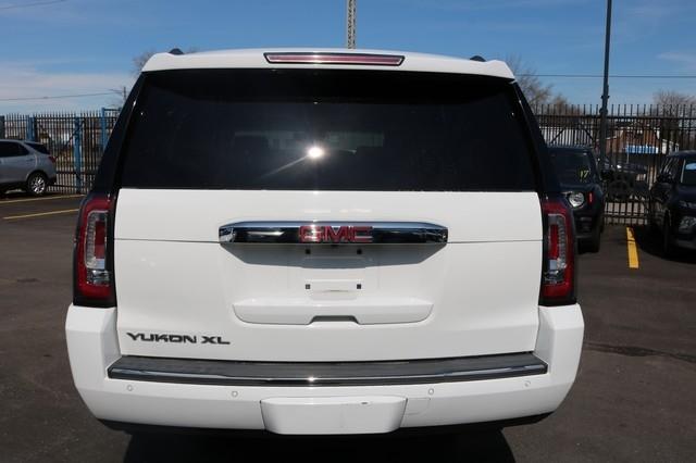 GMC Yukon XL 4WD 4dr Denali 2016
