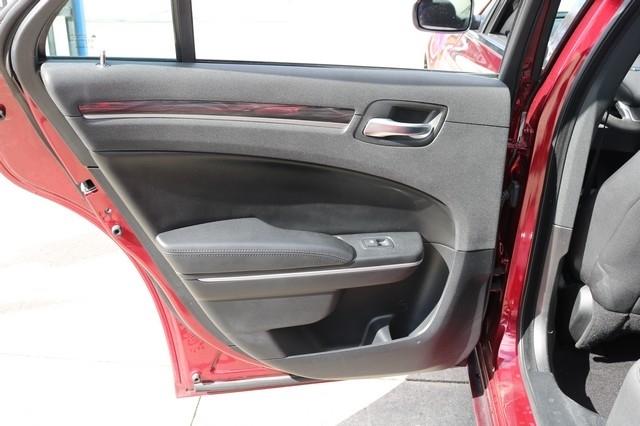 Chrysler 300 Touring RWD 2020