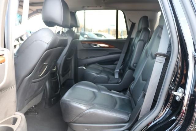 Cadillac Escalade 4WD 4dr Luxury 2017