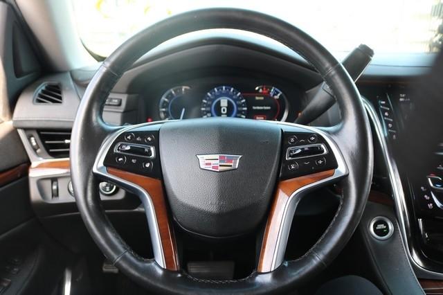 Cadillac Escalade 4WD 4dr Luxury 2017