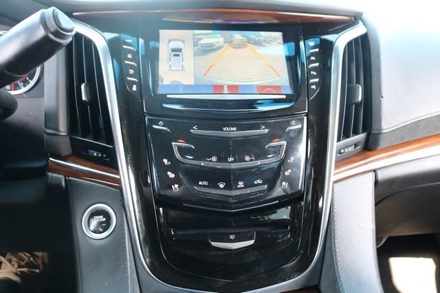 Cadillac Escalade 4WD 4dr Luxury 2017