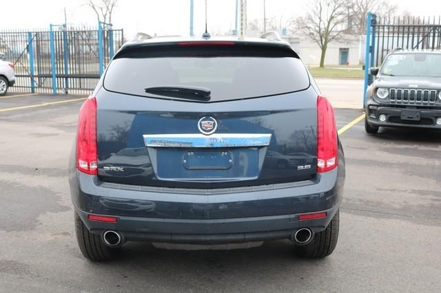 Cadillac SRX FWD 4dr Base 2016