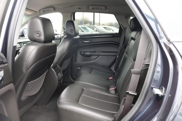 Cadillac SRX FWD 4dr Base 2016