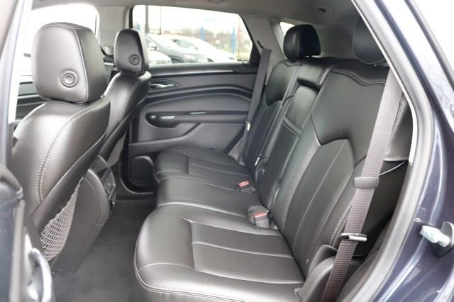 Cadillac SRX FWD 4dr Base 2016