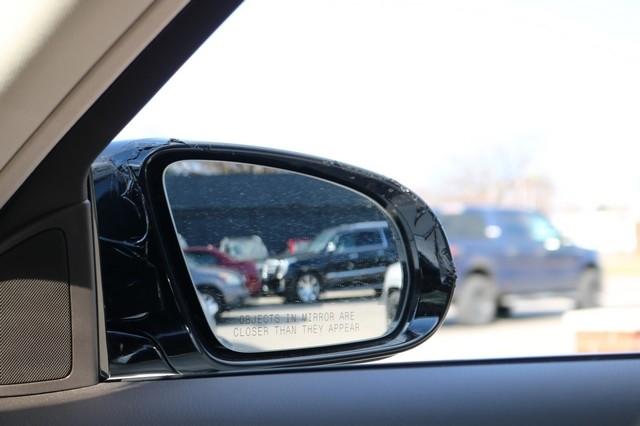 Mercedes-Benz S-Class 4dr Sdn S 550 4MATIC 2015