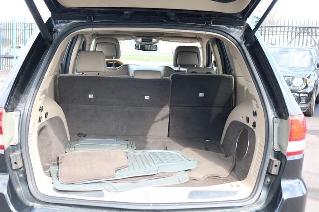 Jeep Grand Cherokee 4WD 4dr Overland 2011