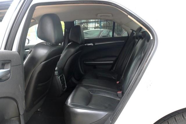 Chrysler 300 Limited RWD 2019