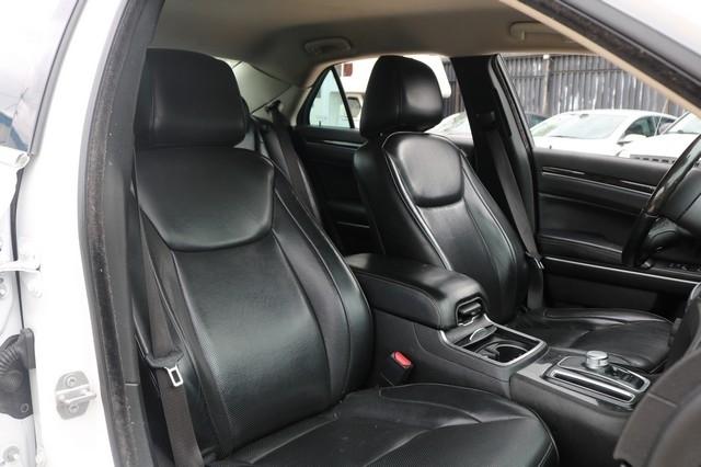 Chrysler 300 Limited RWD 2019