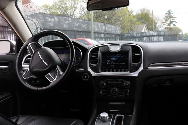 Chrysler 300 Limited RWD 2019