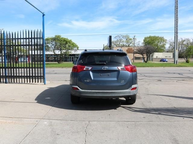 Toyota RAV4 AWD 4dr LE (Natl) 2013