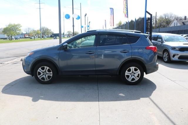 Toyota RAV4 AWD 4dr LE (Natl) 2013