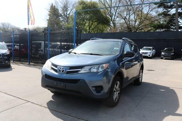 Toyota RAV4 AWD 4dr LE (Natl) 2013