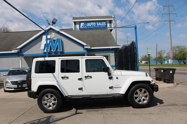 Jeep Wrangler Unlimited 4WD 4dr Sahara 2012