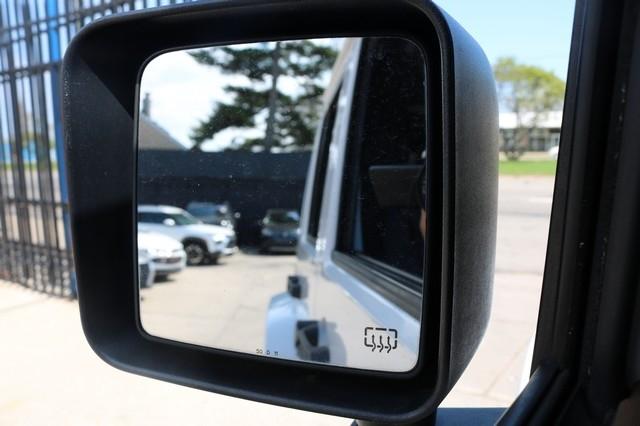 Jeep Wrangler Unlimited 4WD 4dr Sahara 2012