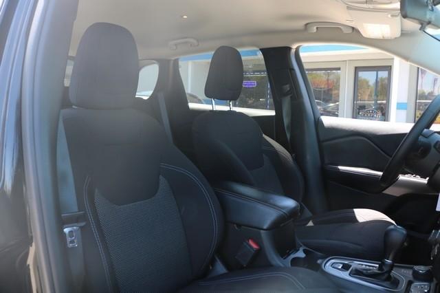 Jeep Cherokee Latitude 4x4 2019