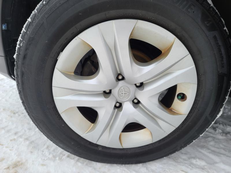 Toyota RAV4 LE AWD 2014