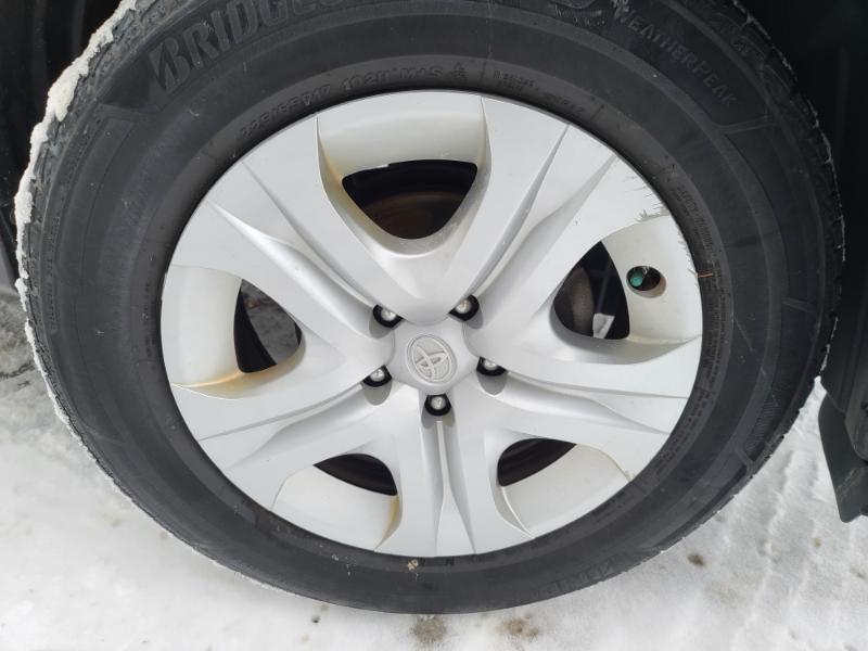 Toyota RAV4 LE AWD 2014