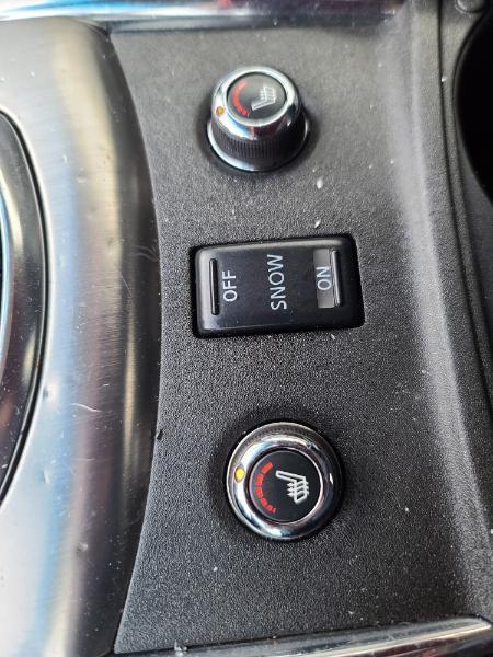 Infiniti G37XS  2012