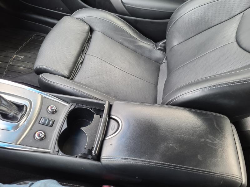 Infiniti G37XS  2012