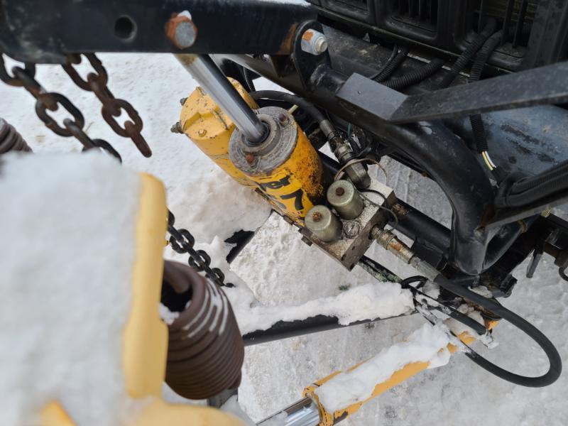 Jeep Cherokee Sport 4-Door 4WD 1998