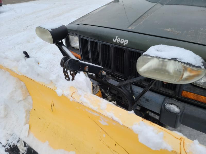 Jeep Cherokee Sport 4-Door 4WD 1998