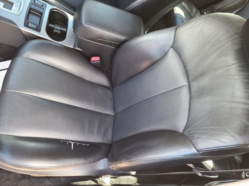 Subaru Legacy 2.5i Limited 2011