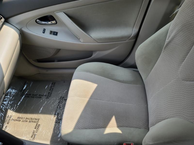 Toyota Camry LE 2010