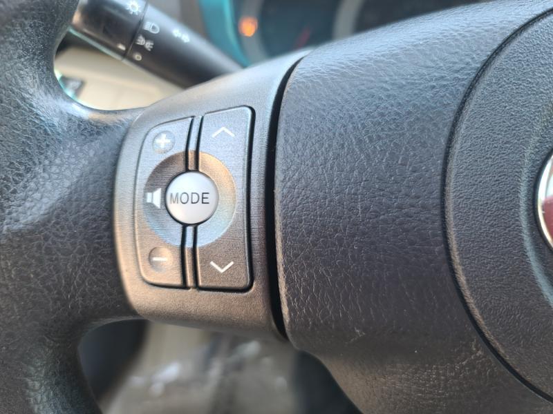 Toyota RAV4 AWD 4dr LE (Natl) 2011