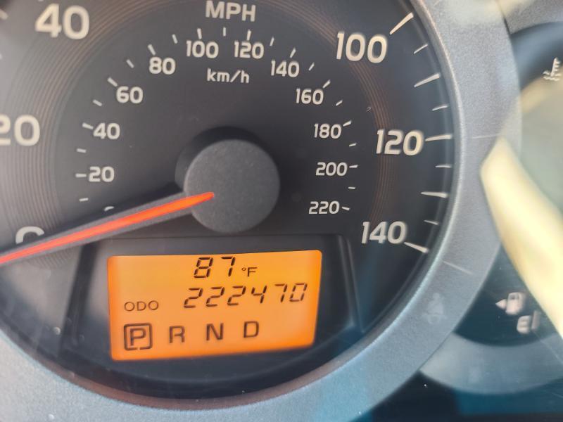 Toyota RAV4 AWD 4dr LE (Natl) 2011