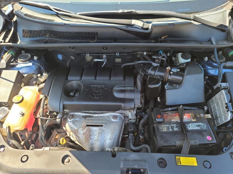 Toyota RAV4 AWD 4dr LE (Natl) 2011