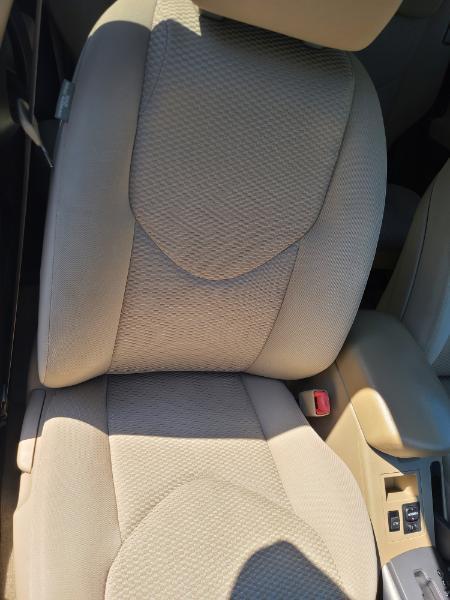 Toyota RAV4 AWD 4dr LE (Natl) 2011