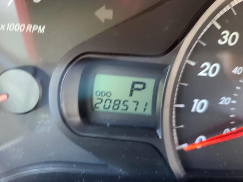 Toyota Sienna LE 8-Pass V6 2011