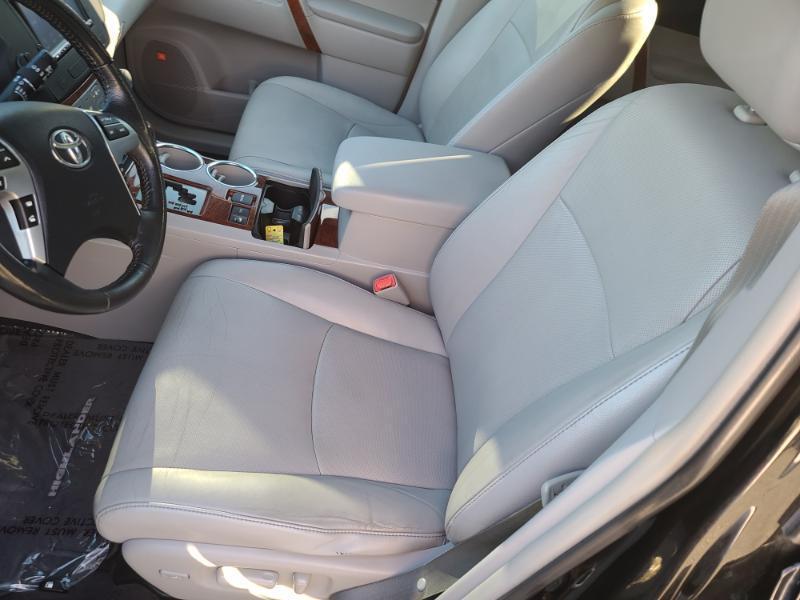 Toyota Highlander Limited 4WD 2012