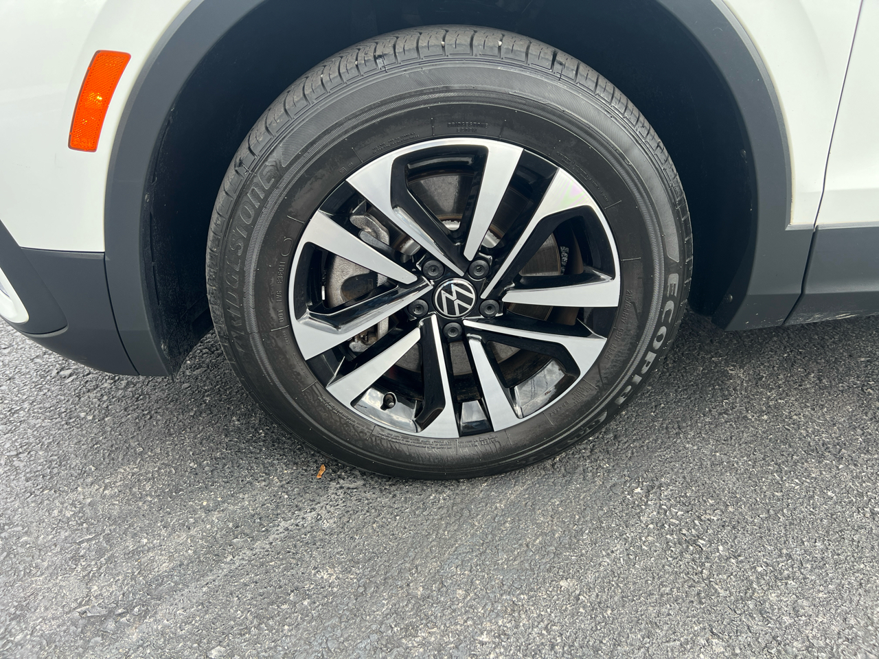 2022 Volkswagen Tiguan S photo 3