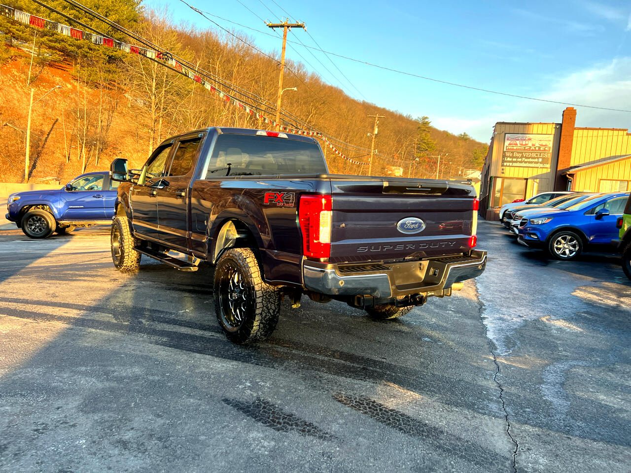 Ford F-250 SD XLT Crew Cab 4WD 2018