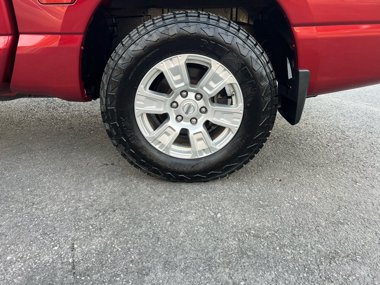 Nissan Titan 4WD Crew Cab SWB SV 2019