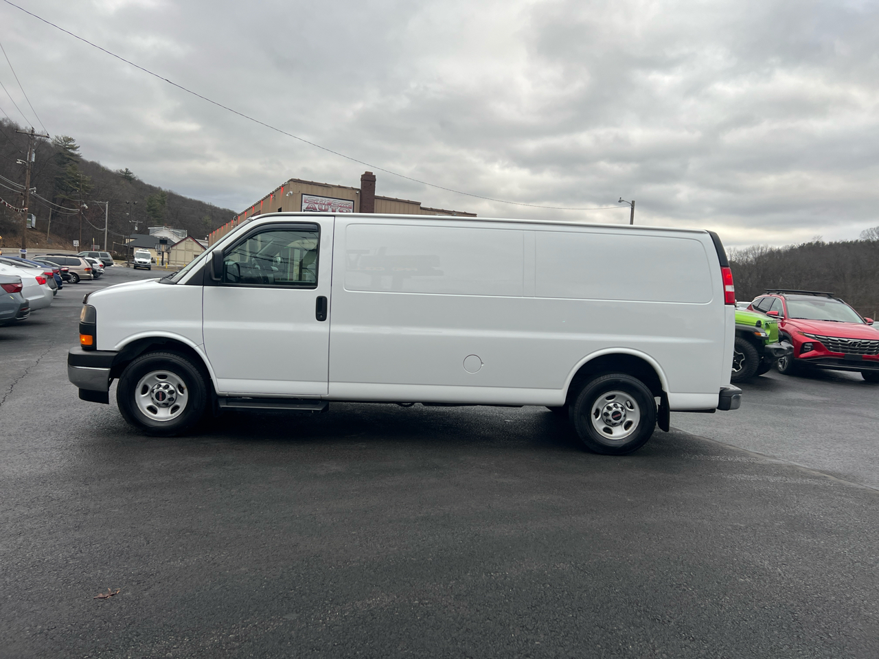 GMC Savana G2500 Extended Cargo 2017