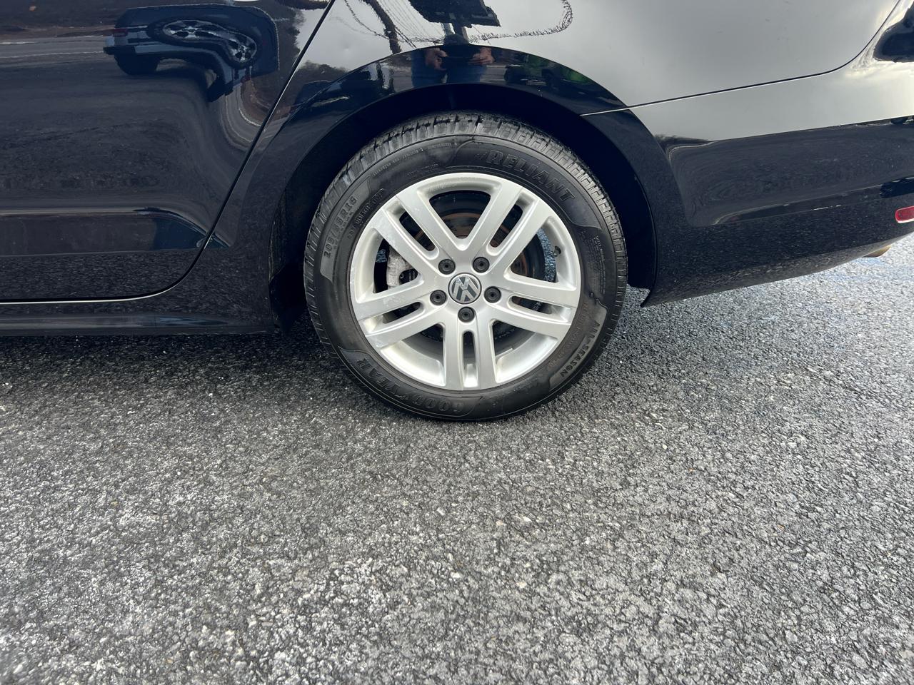 Volkswagen Jetta 1.4T SE 6A 2017