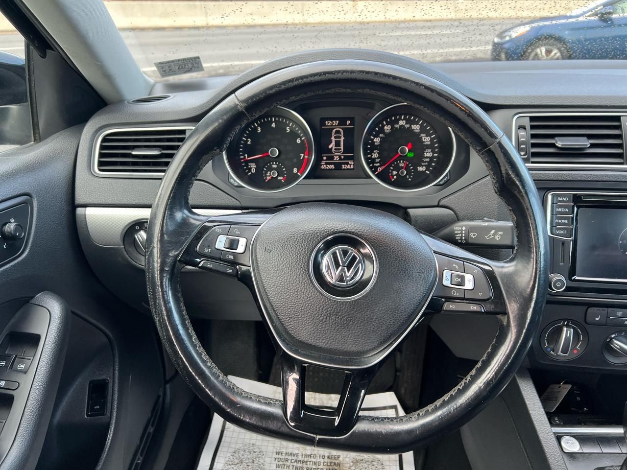 Volkswagen Jetta 1.4T SE 6A 2017