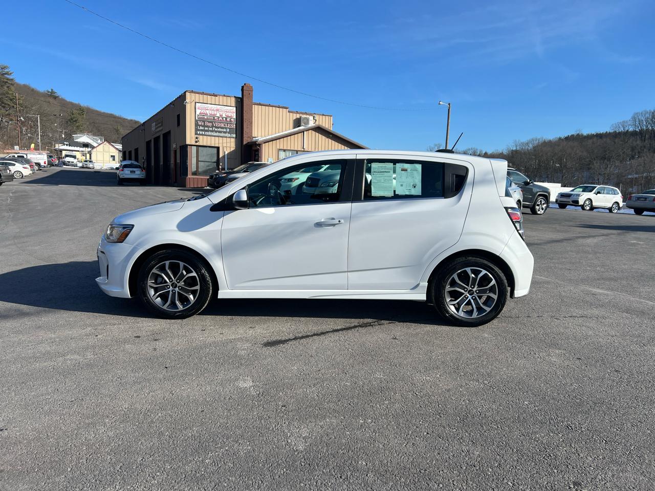 Chevrolet Sonic LT Auto 5-Door 2020